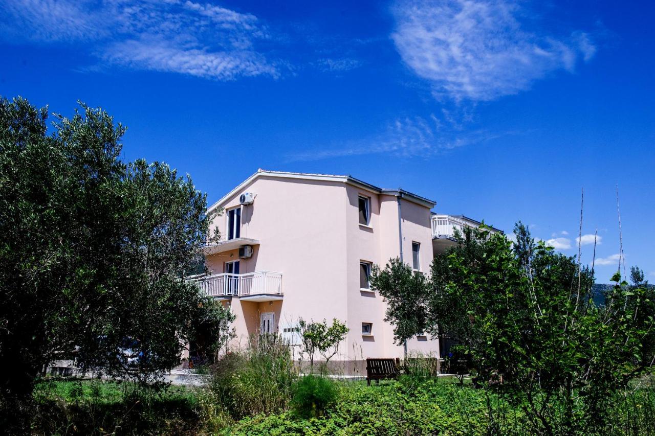 Apartman Sunny Vacay Каштела Экстерьер фото