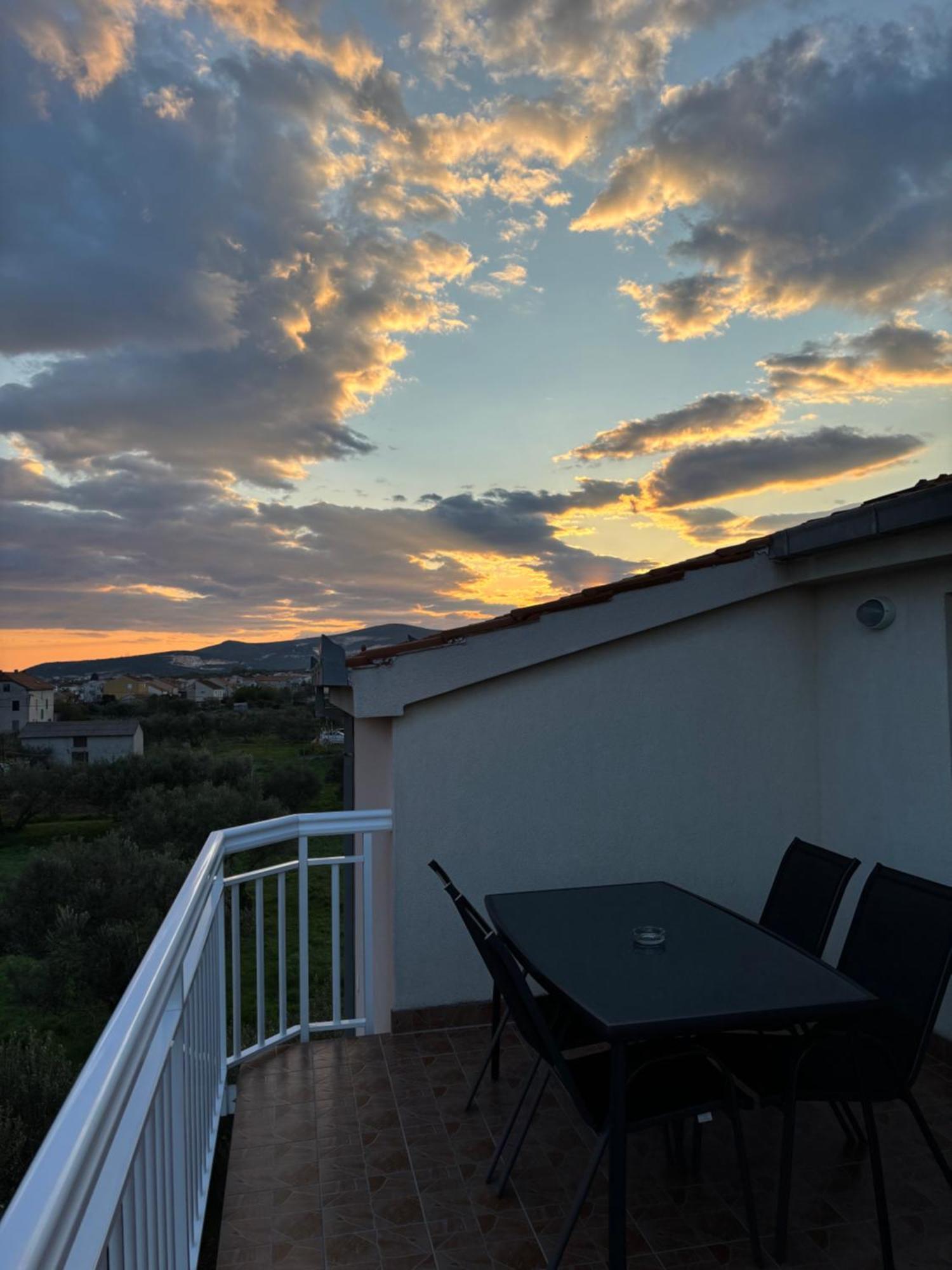 Apartman Sunny Vacay Каштела Экстерьер фото