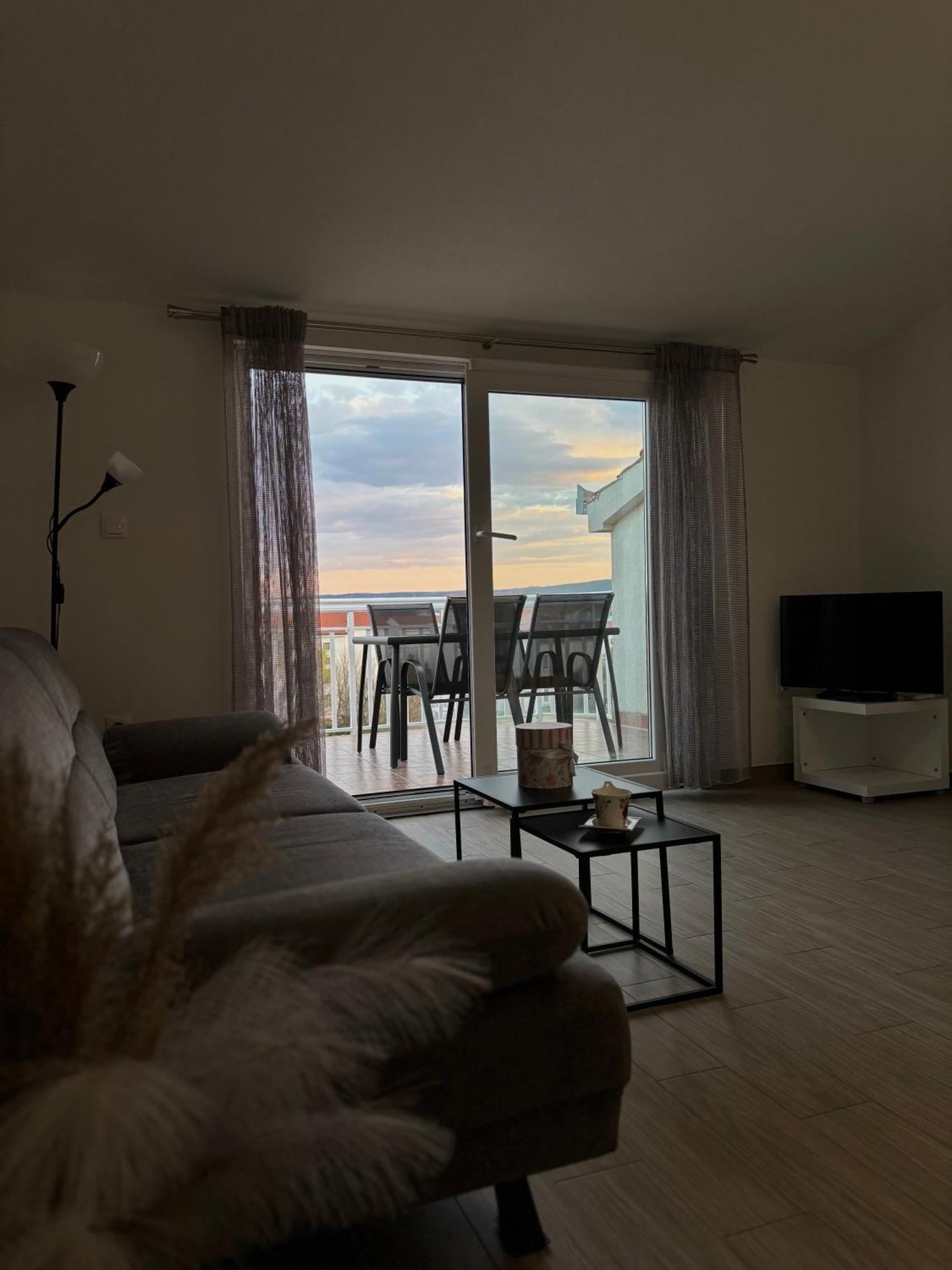 Apartman Sunny Vacay Каштела Экстерьер фото