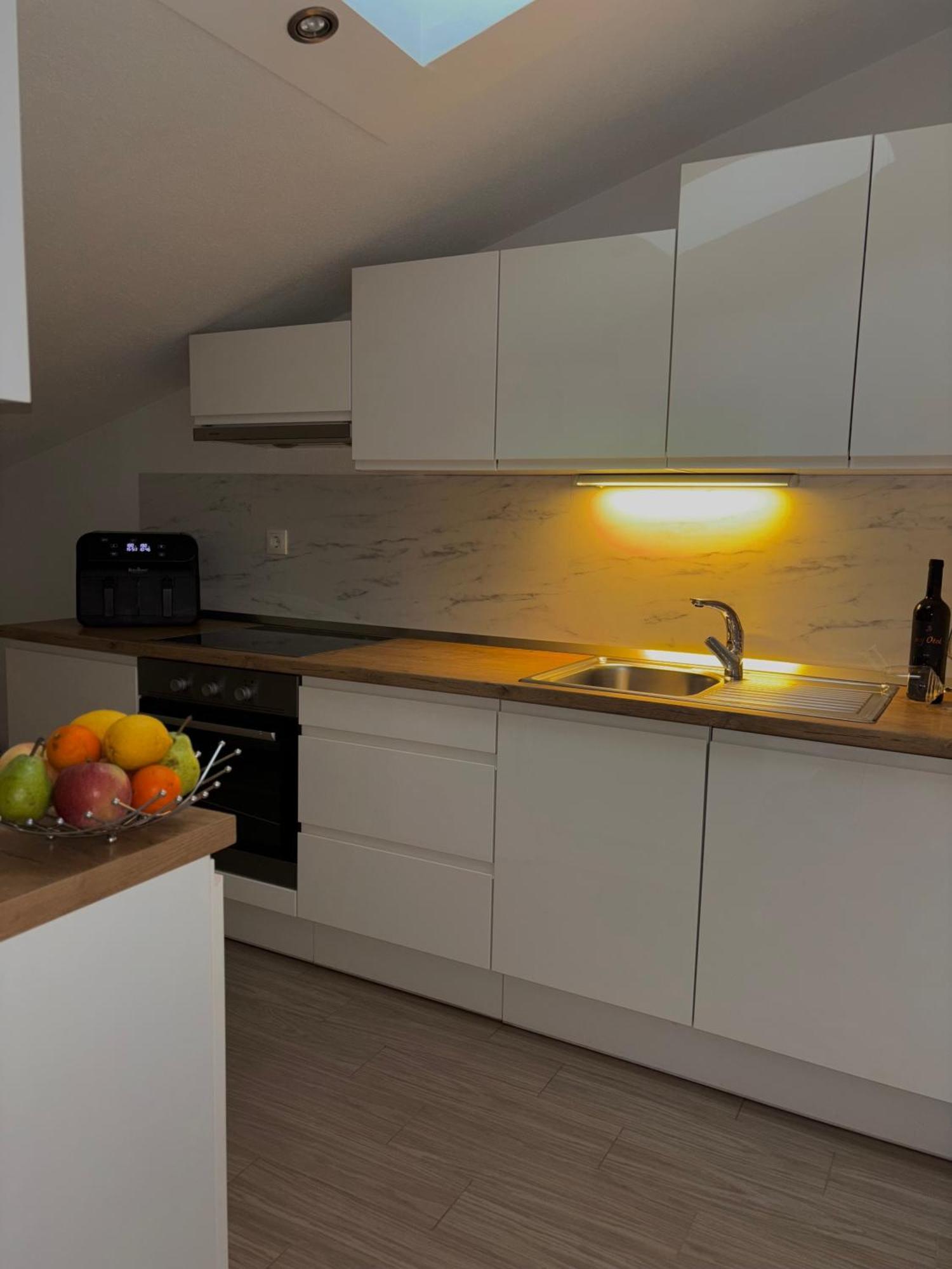 Apartman Sunny Vacay Каштела Экстерьер фото
